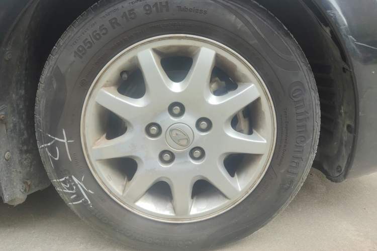 Used Bestune B50 2009 1.6 automatic luxury version Right Front Wheel Hub