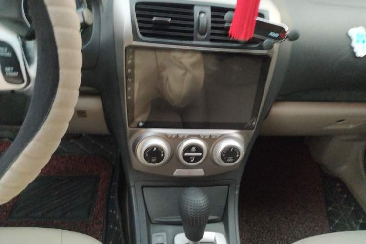Used Bestune B50 2009 1.6 automatic luxury version Audio And AC Panel