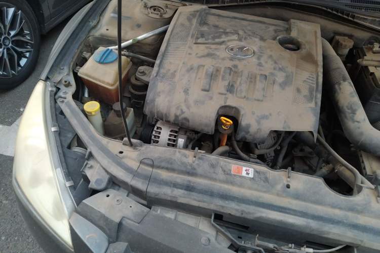 Used Bestune B50 2009 1.6 automatic luxury version Engine Bay Right