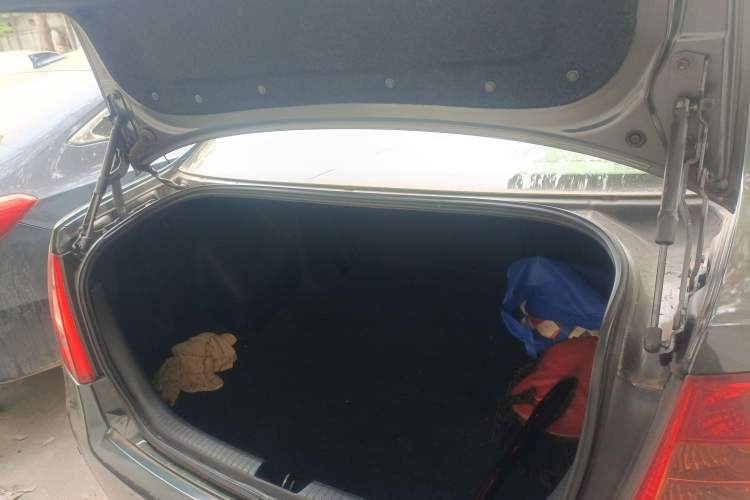 Used Bestune B50 2009 1.6 automatic luxury version Trunk