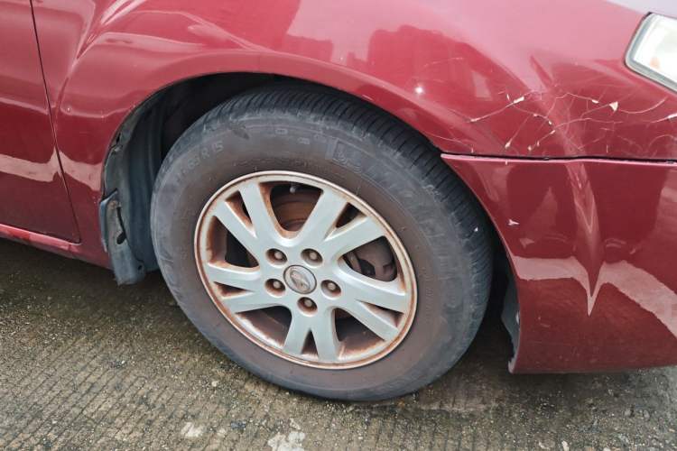 Used Bestune B50 2009 1.6 automatic luxury version Right Front Wheel Hub