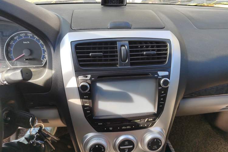 Used Bestune B50 2009 1.6 automatic prestige version Audio And AC Panel