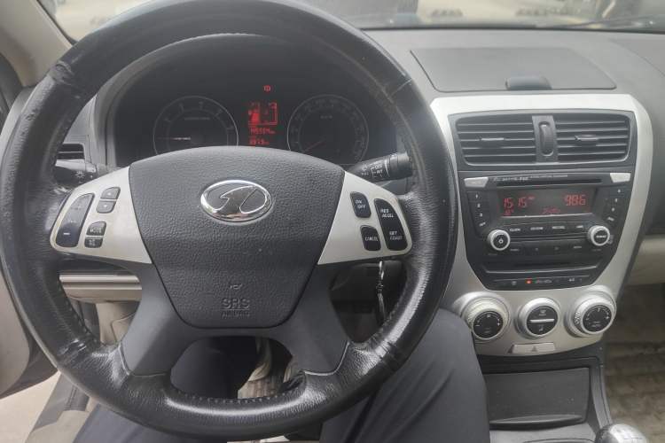 Used Bestune B50 2009 1.6 manual luxury version Audio And AC Panel