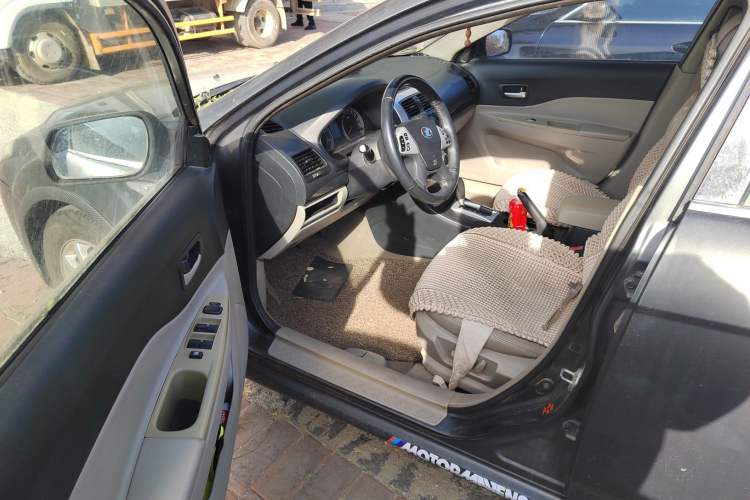 Used Bestune B50 2009 1.6 automatic prestige version Driver Seat