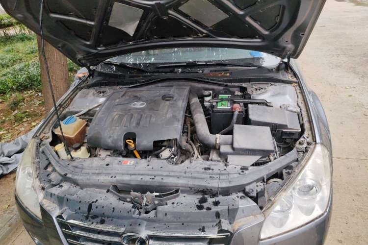 Used Bestune B50 2009 1.6 manual luxury version Engine Bay