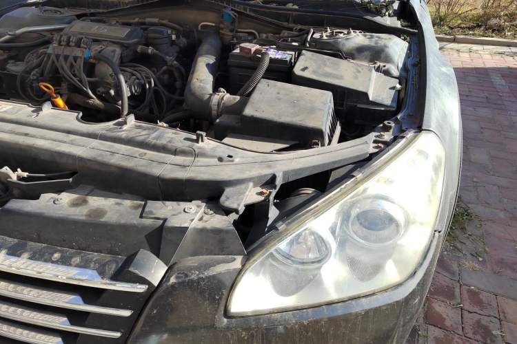 Used Bestune B50 2009 1.6 automatic prestige version Engine Bay Left