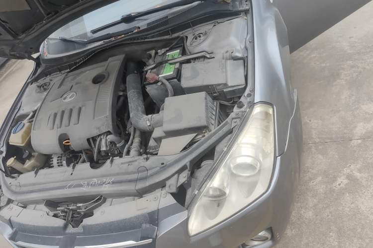 Used Bestune B50 2009 1.6 manual luxury version Engine Bay Left