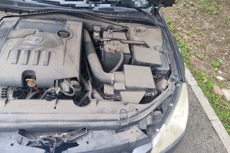 Used Bestune B50 2009 1.6 automatic luxury version Engine Bay Left