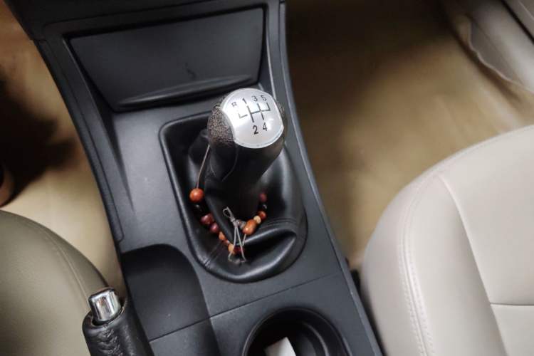 Used Bestune B50 2009 1.6 manual luxury version Gear Lever