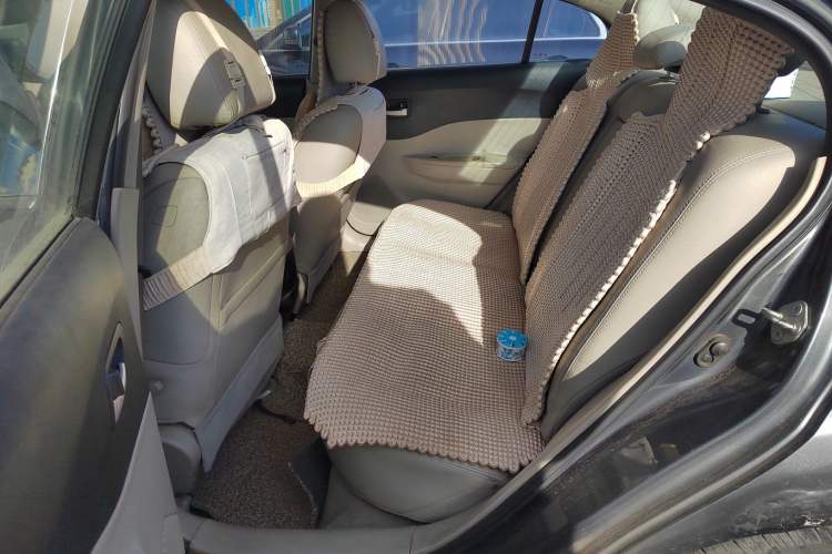 Used Bestune B50 2009 1.6 automatic prestige version Left Rear Seat