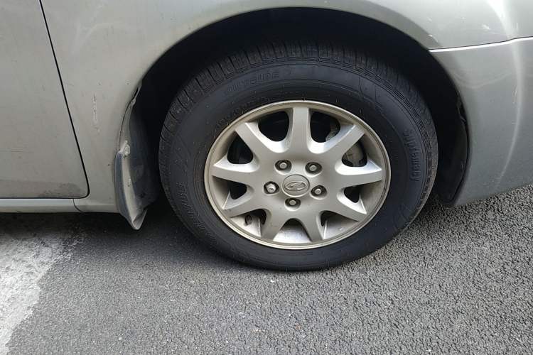 Used Bestune B50 2009 1.6 automatic luxury version Right Front Wheel Hub