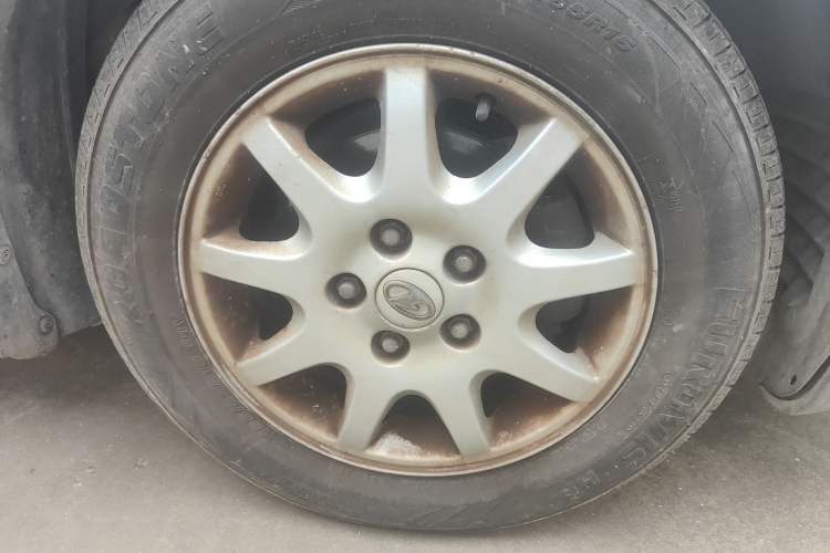 Used Bestune B50 2009 1.6 manual luxury version Right Front Wheel Hub