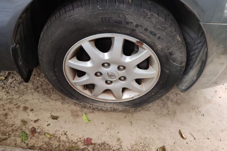 Used Bestune B50 2009 1.6 manual luxury version Right Front Wheel Hub