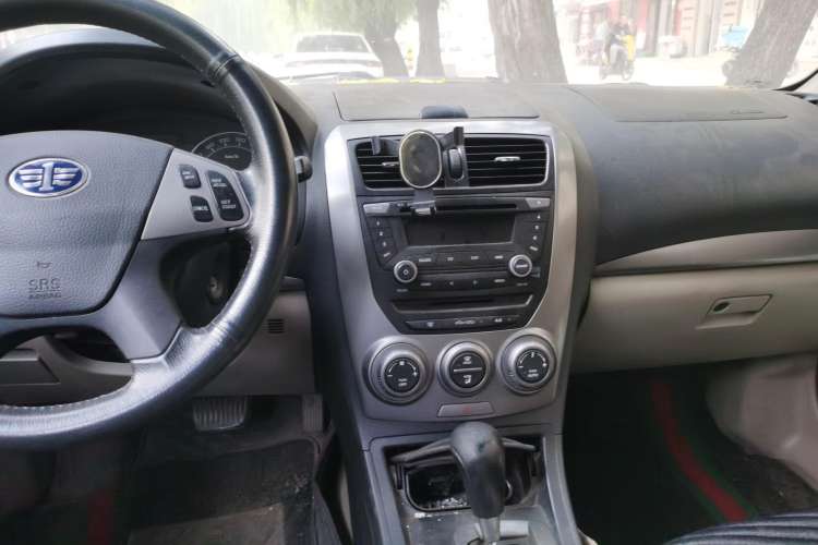 Used Bestune B50 2011 1.6L Automatic Fashion Model Audio And AC Panel