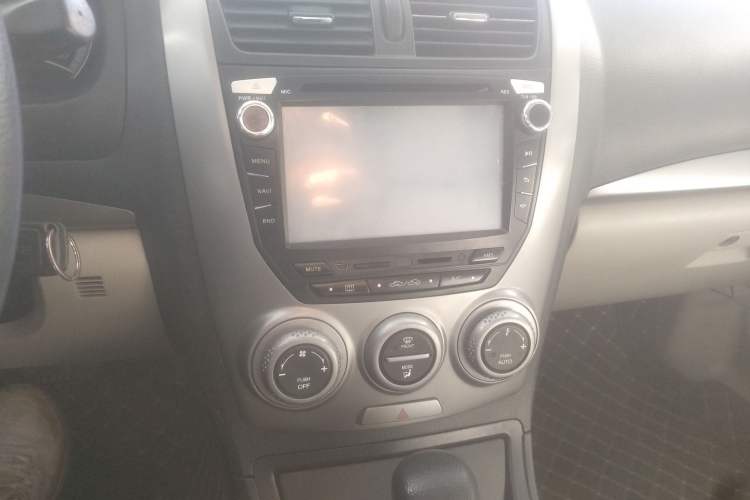 Used Bestune B50 2011 1.6L Automatic Fashion Model Audio And AC Panel
