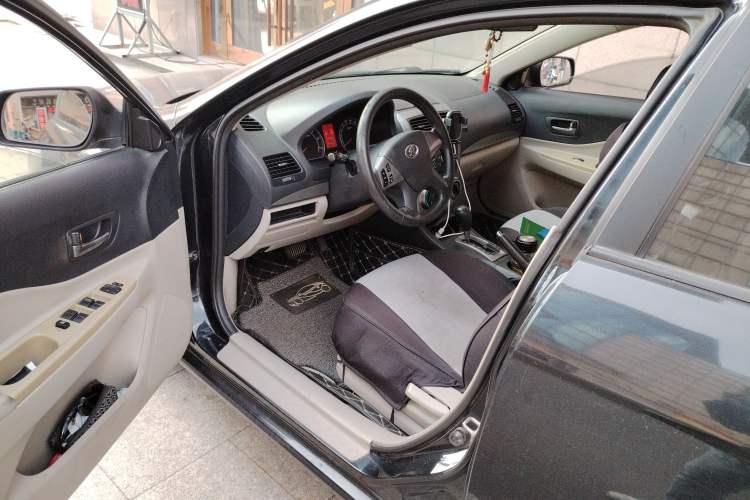 Used Bestune B50 2011 1.6L Automatic Fashion Model Driver Seat