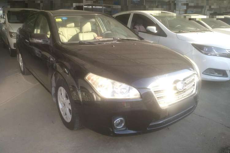 Used Bestune B50 2011 1.6L Automatic Fashion Model Front Right 45 Deg