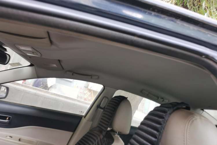 Used Bestune B50 2011 1.6L Automatic Fashion Model Headliner
