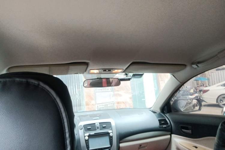 Used Bestune B50 2011 1.6L manual fashion version Headliner