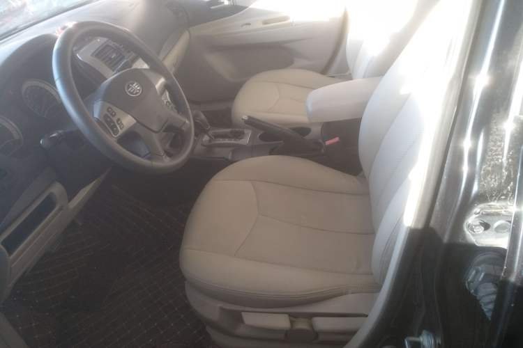 Used Bestune B50 2011 1.6L Automatic Fashion Model Left Front Seat