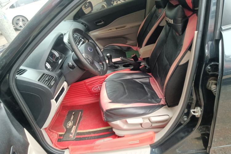 Used Bestune B50 2011 1.6L manual fashion version Left Front Seat