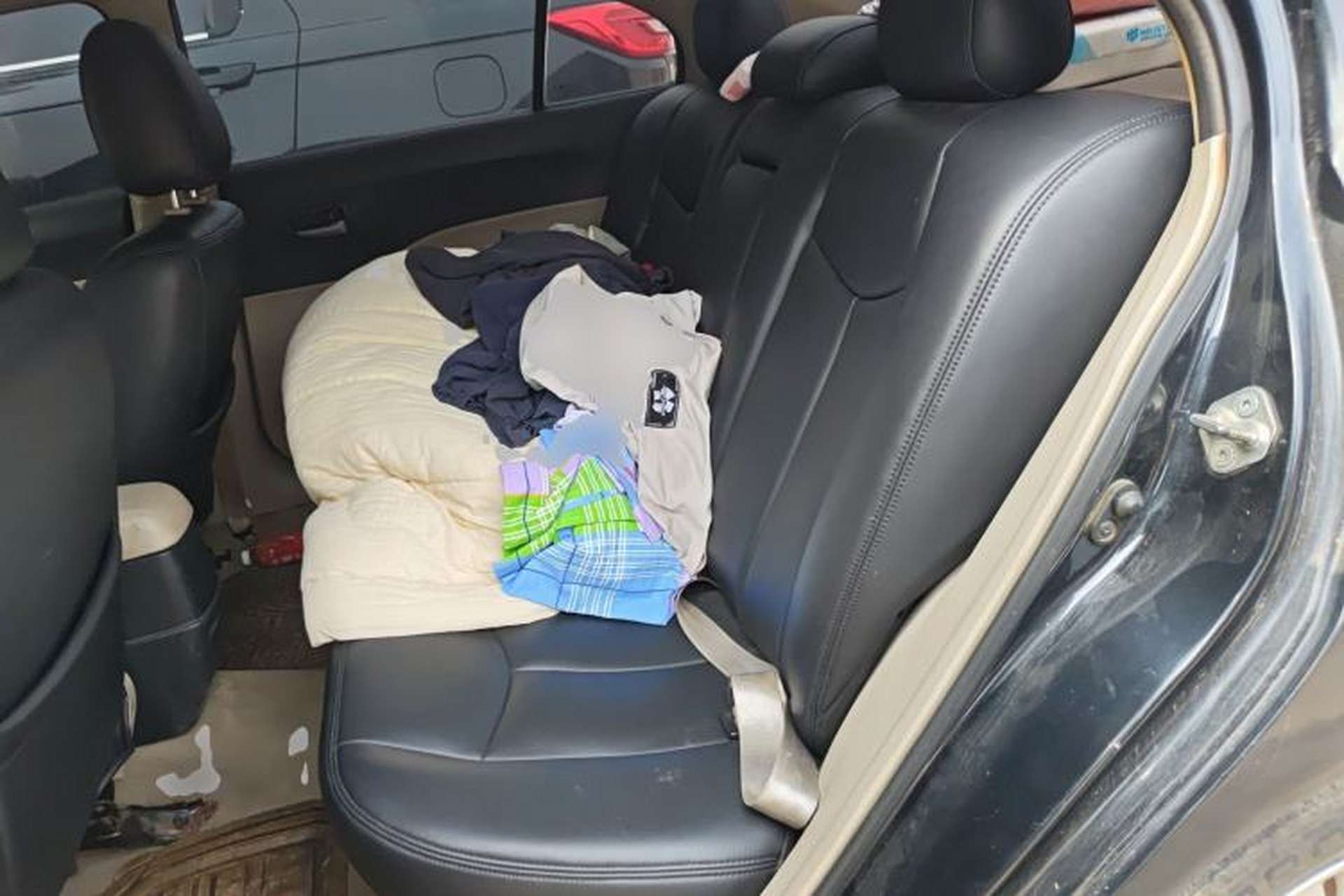 Used Bestune B50 2011 1.6L manual fashion version Left Rear Seat