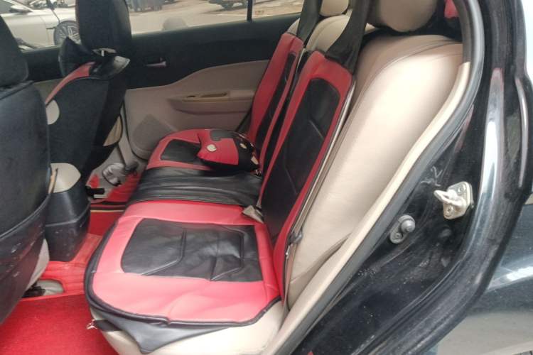 Used Bestune B50 2011 1.6L manual fashion version Left Rear Seat
