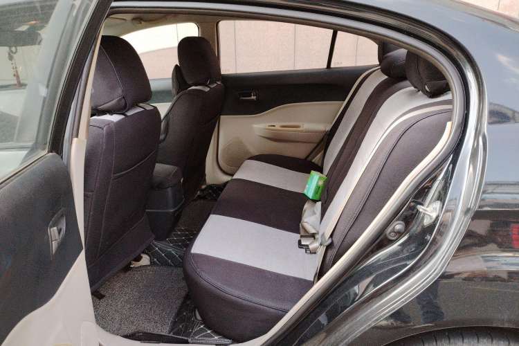Used Bestune B50 2011 1.6L Automatic Fashion Model Left Rear Seat