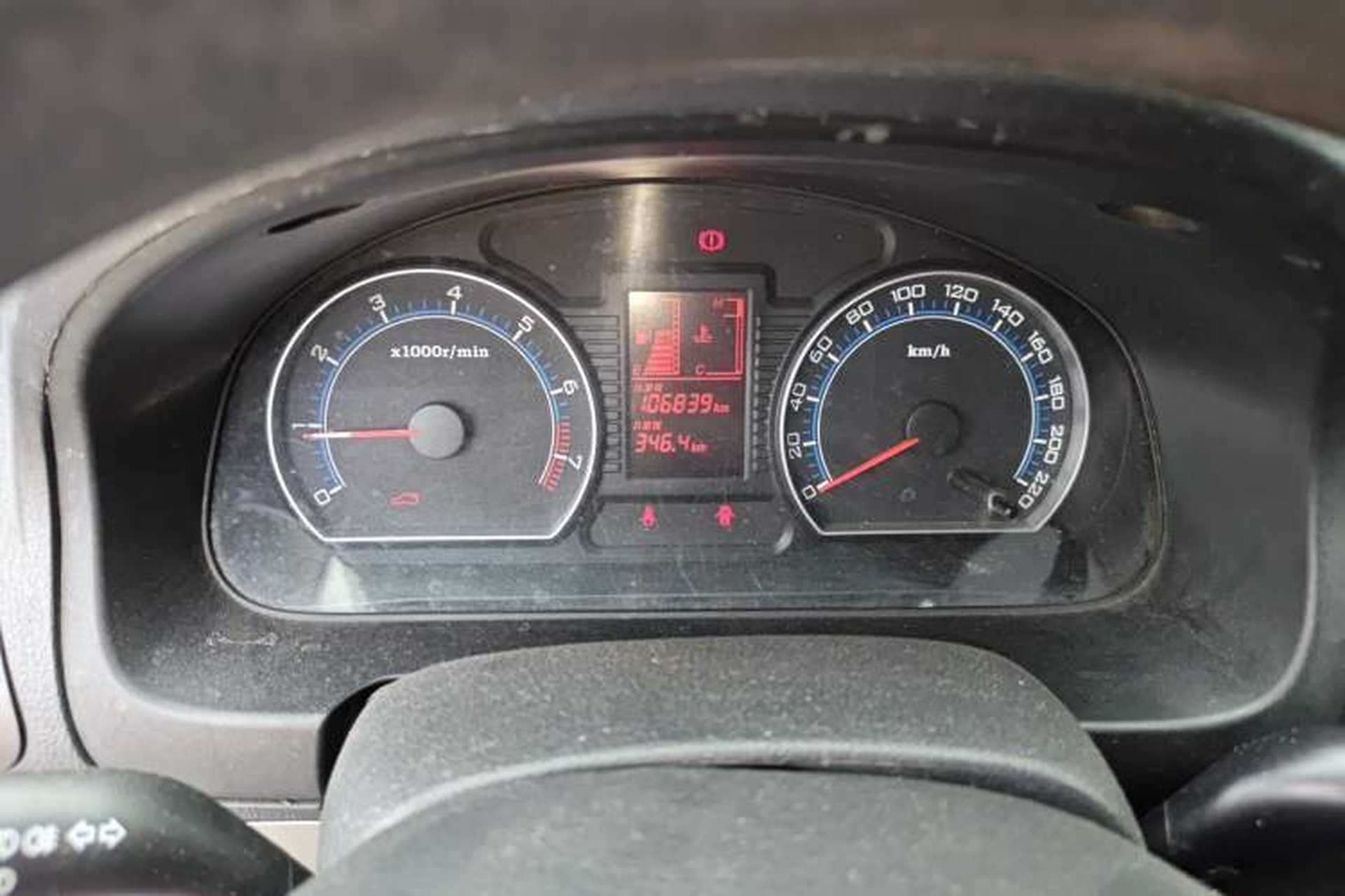 Used Bestune B50 2011 1.6L manual fashion version Odometer Close Up