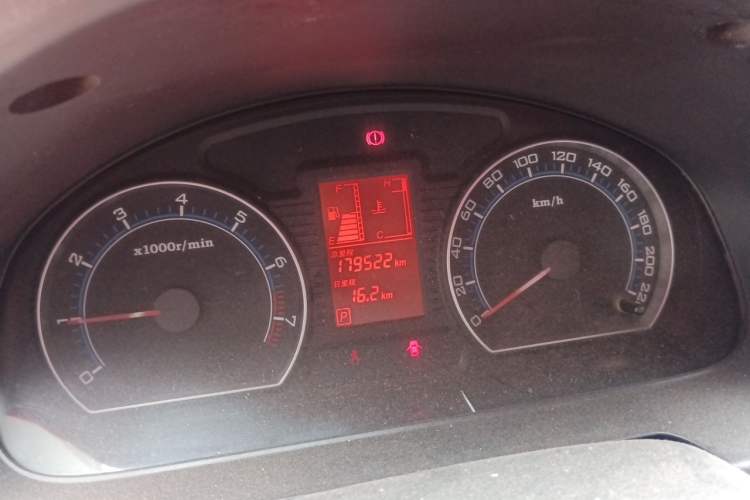 Used Bestune B50 2011 1.6L Automatic Fashion Model Odometer Close Up
