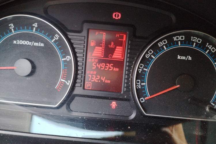 Used Bestune B50 2011 1.6L Automatic Fashion Model Odometer Close Up