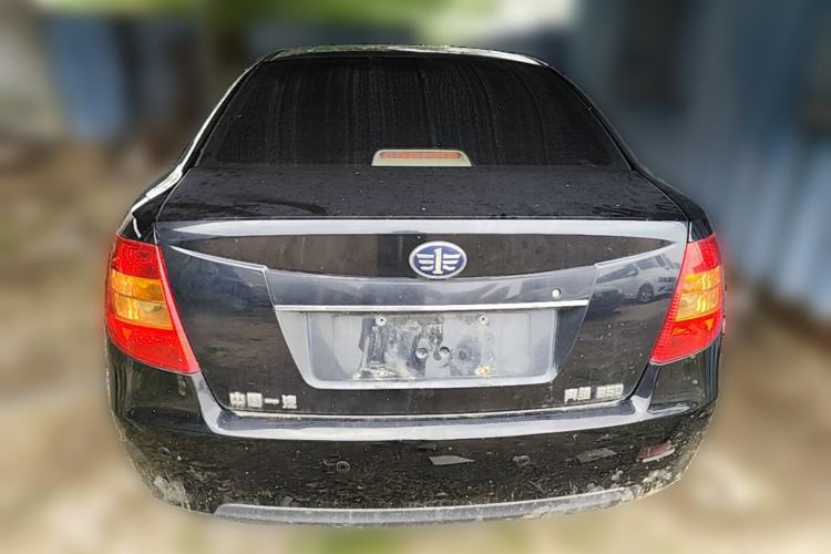 Used Bestune B50 2011 1.6L manual fashion version Rear