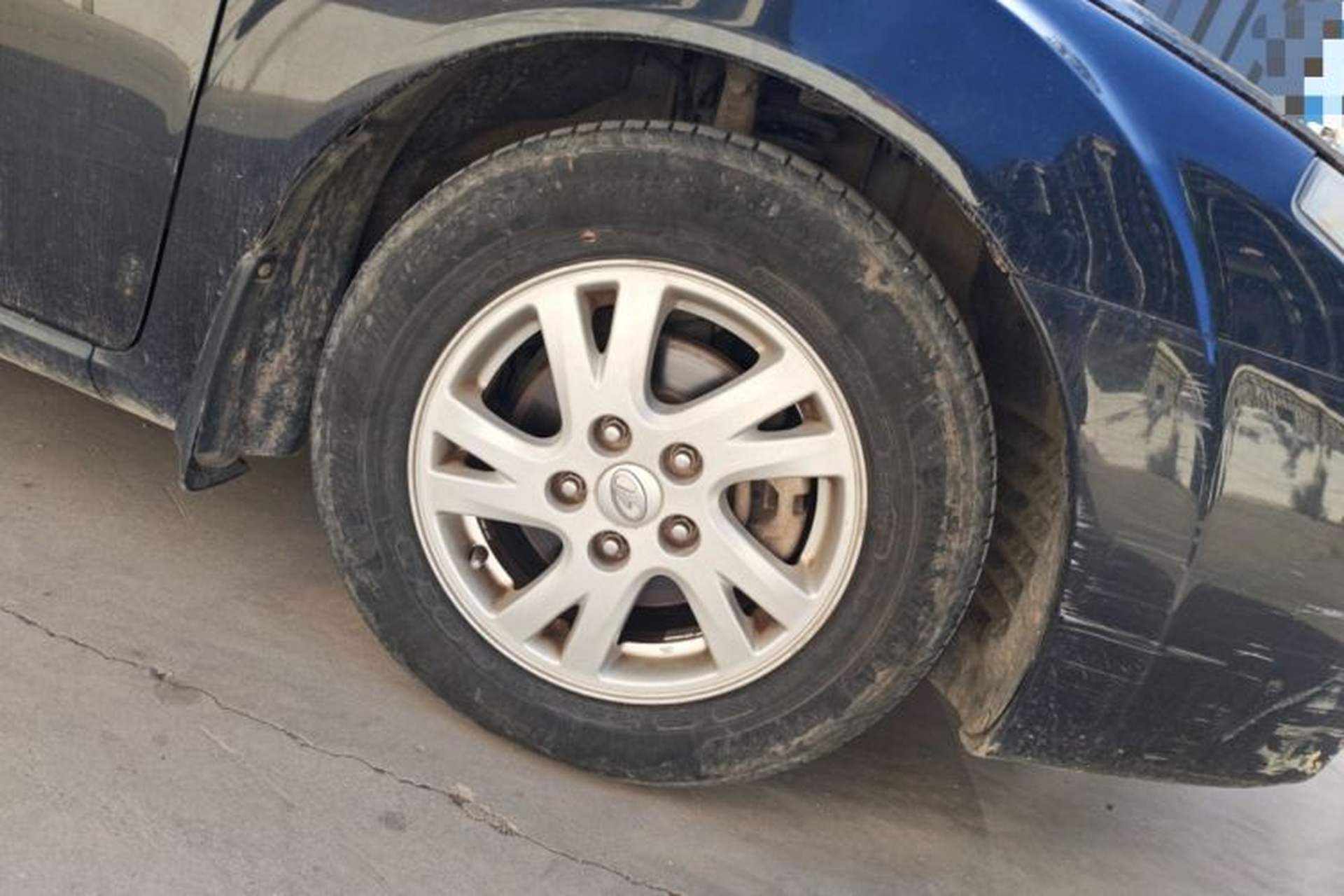 Used Bestune B50 2011 1.6L Automatic Fashion Model Right Front Wheel Hub