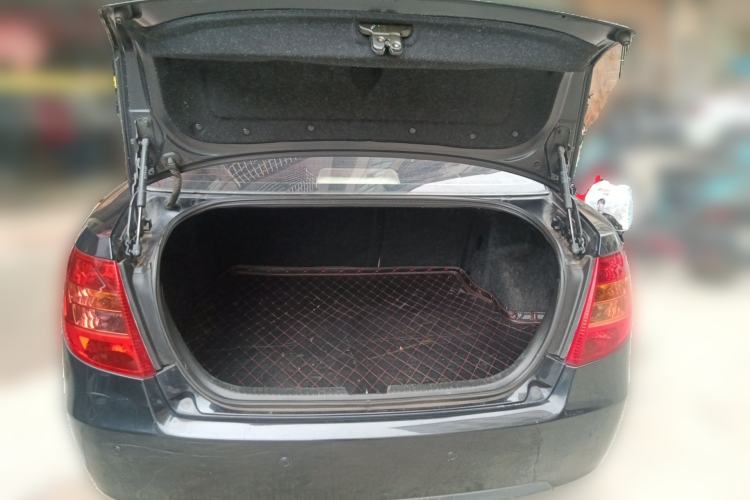 Used Bestune B50 2011 1.6L manual fashion version Trunk