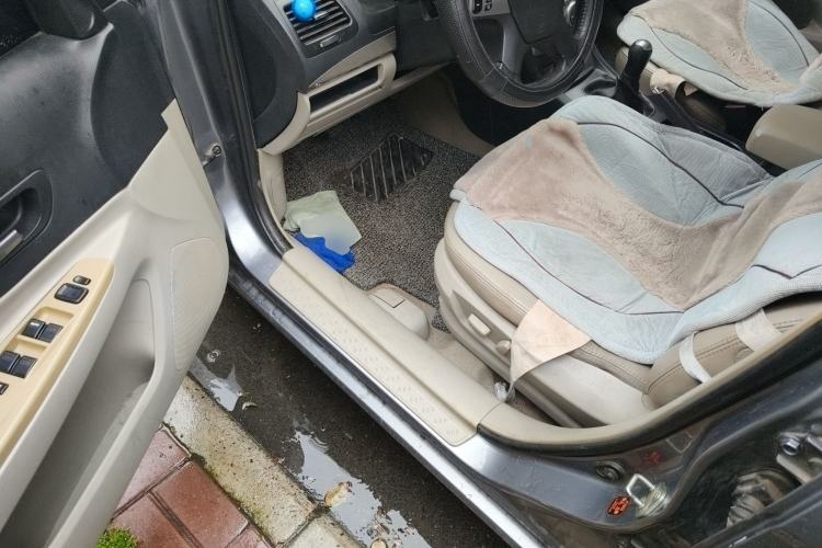 Used Bestune B50 2011 1.6L Manual Limited Edition Driver Seat