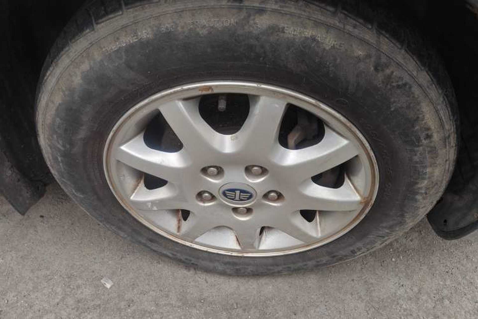 Used Bestune B50 2011 1.6L Manual Prestige Edition Right Front Wheel Hub
