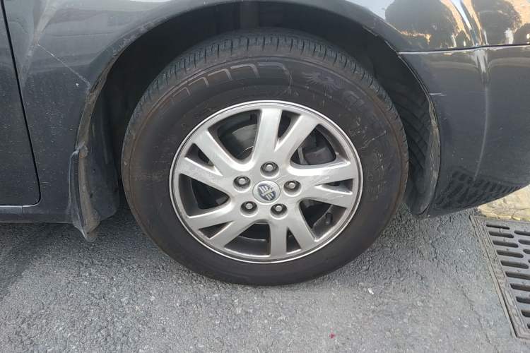 Used Bestune B50 2011 1.6L Manual Prestige Edition Right Front Wheel Hub