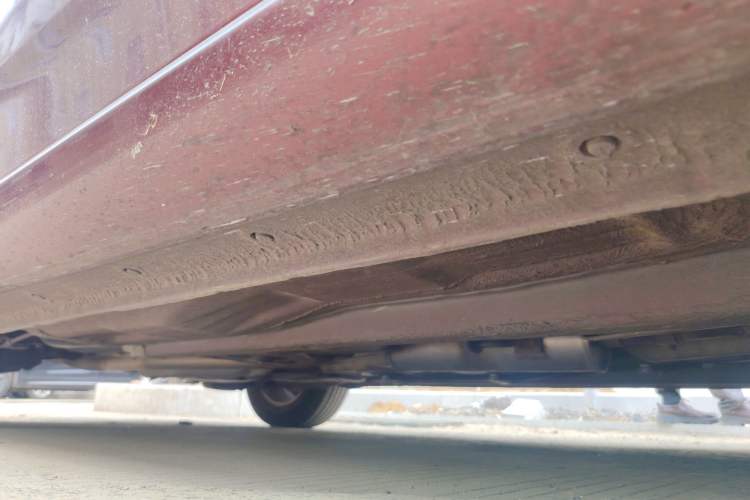 Used Bestune B50 2011 1.6L automatic with sunroof Chassis Front Right