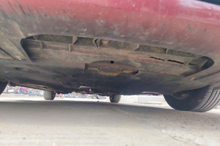Used Bestune B50 2011 1.6L automatic with sunroof Chassis Front