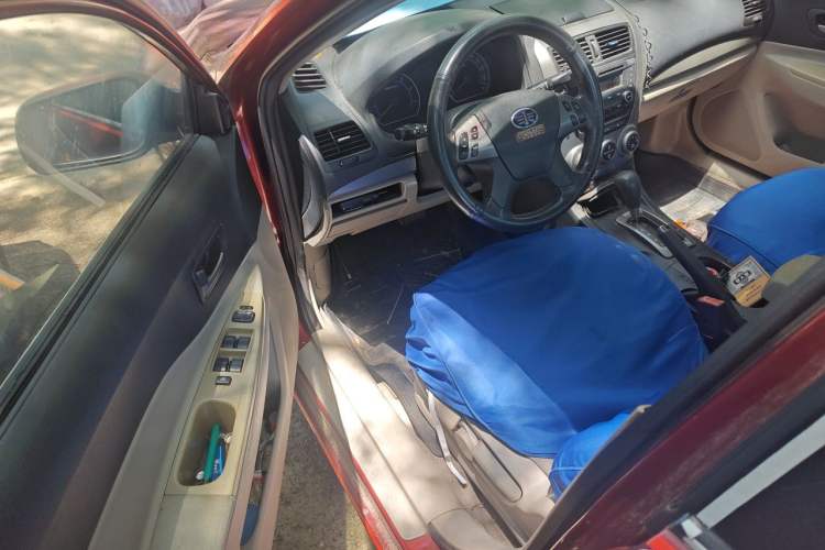 Used Bestune B50 2011 1.6L automatic with sunroof Driver Seat