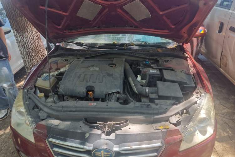 Used Bestune B50 2011 1.6L automatic with sunroof Engine Bay