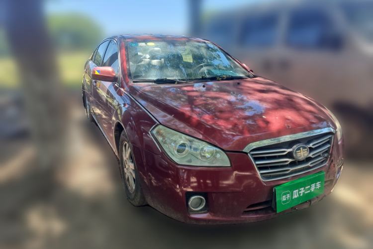 Used Bestune B50 2011 1.6L automatic with sunroof Front Right 45 Deg