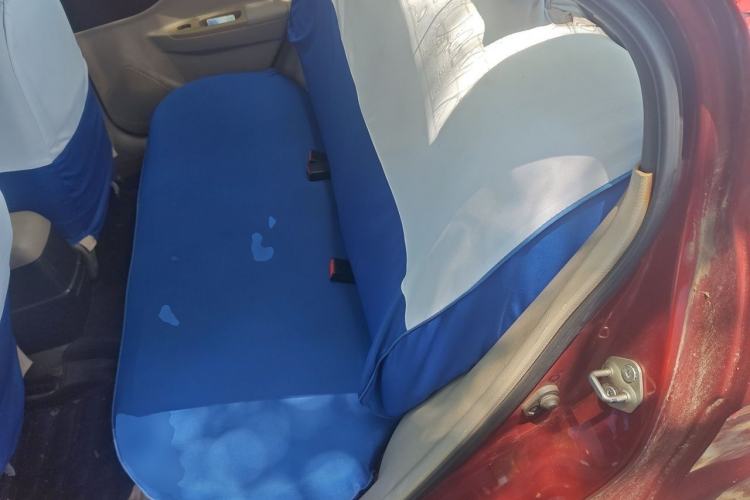 Used Bestune B50 2011 1.6L automatic with sunroof Left Rear Seat
