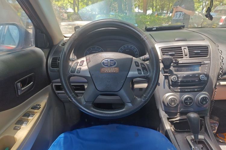 Used Bestune B50 2011 1.6L automatic with sunroof Steering Wheel