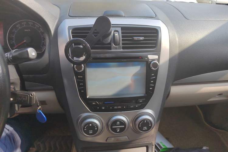 Used Bestune B50 2011 1.6L manual luxury version Audio And AC Panel