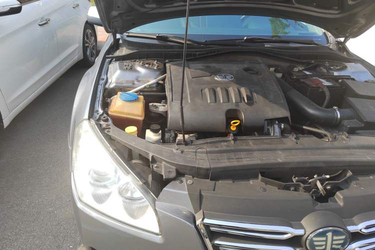 Used Bestune B50 2011 1.6L manual luxury version Engine Bay Right