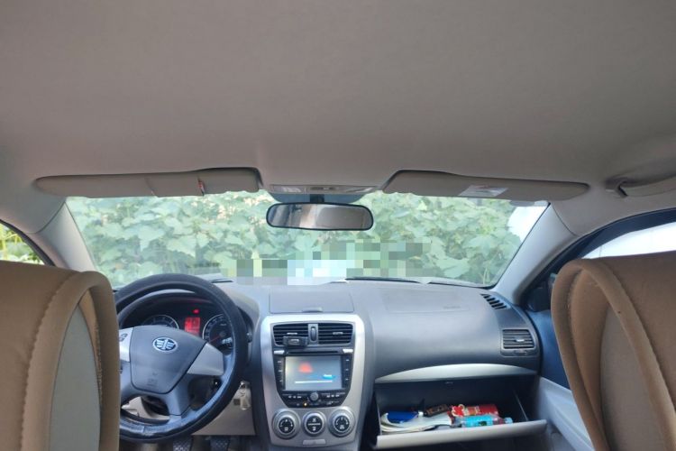 Used Bestune B50 2011 1.6L manual fashion version Headliner