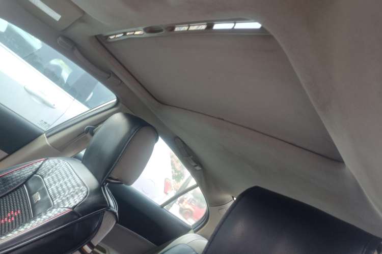 Used Bestune B50 2011 1.6L manual fashion version Headliner