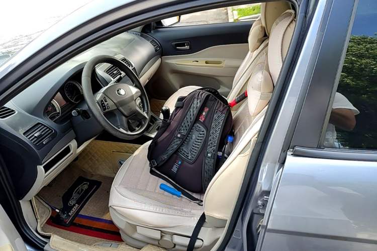 Used Bestune B50 2011 1.6L manual luxury version Left Front Seat