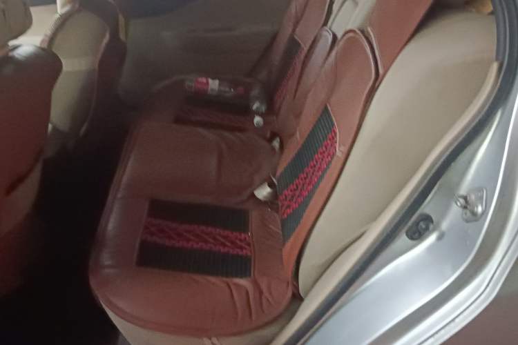 Used Bestune B50 2011 1.6L manual fashion version Left Rear Seat